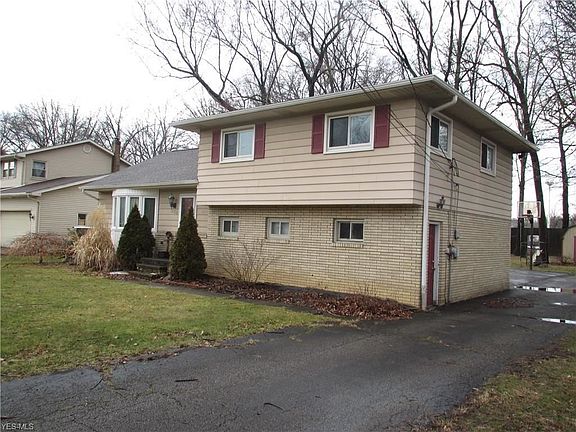 3rd image of 234 Beechwood Dr