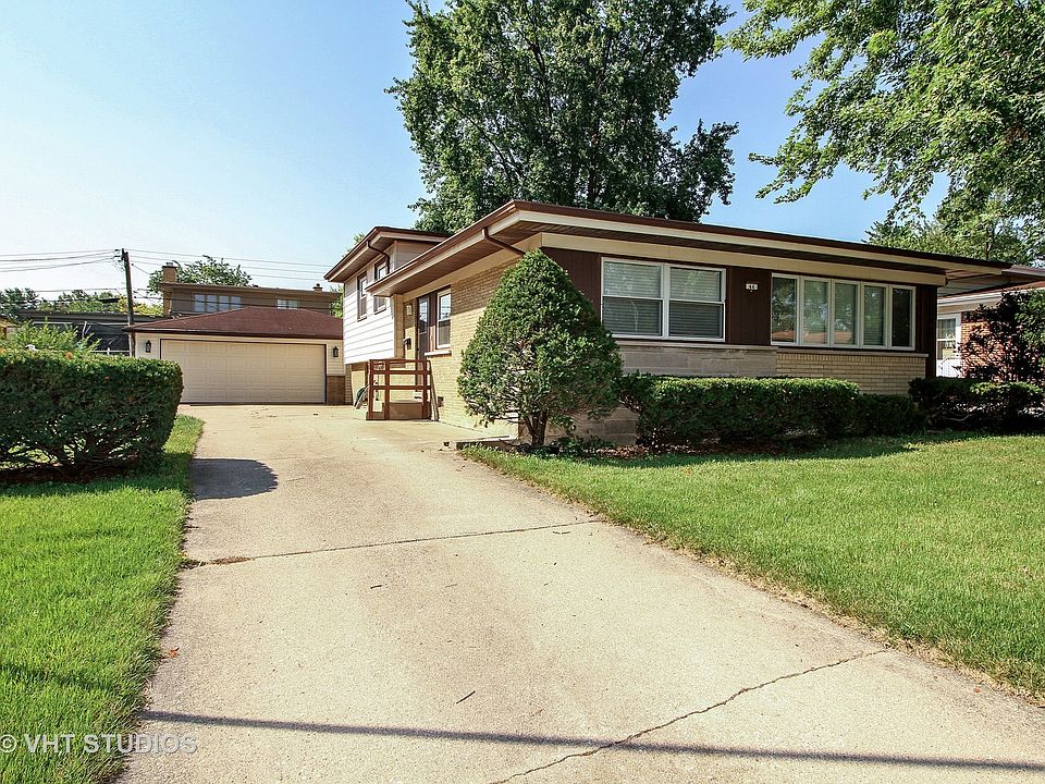 1st image of 44 E Arquilla Dr E