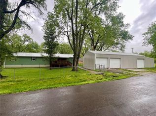 204 S Jefferson St, East Lynne, MO 64743