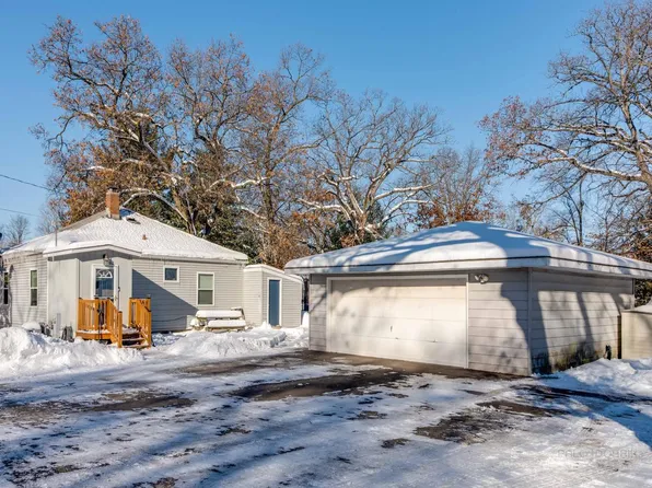 N1186 Birch DR, Genoa City, WI 53128