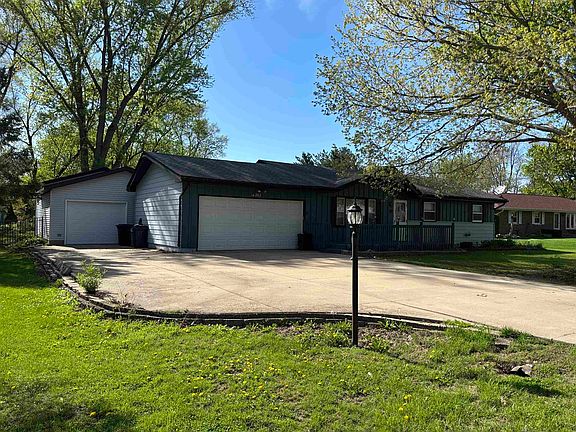 2nd image of 14868 Lang Dr