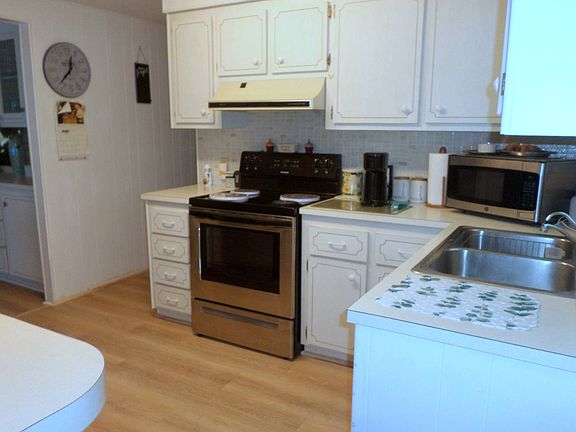 5th image of 2356 Fremont Dr
