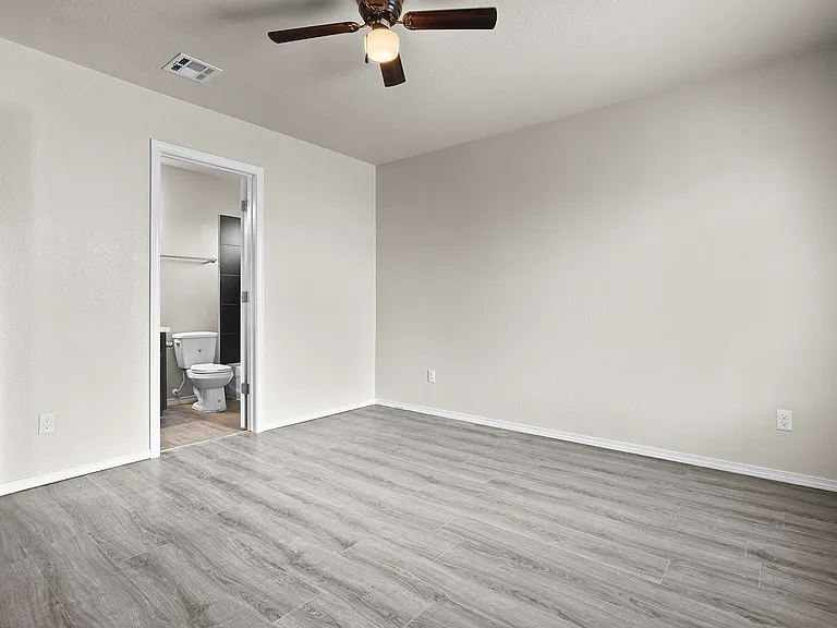 14333 Paraiso Dr — Photo 8