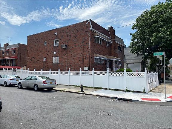4th image of 740 E 239th St