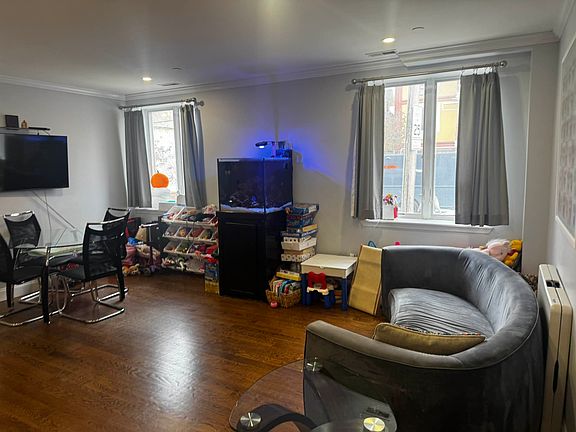 2nd image of 1762 E 19th St APT 1A