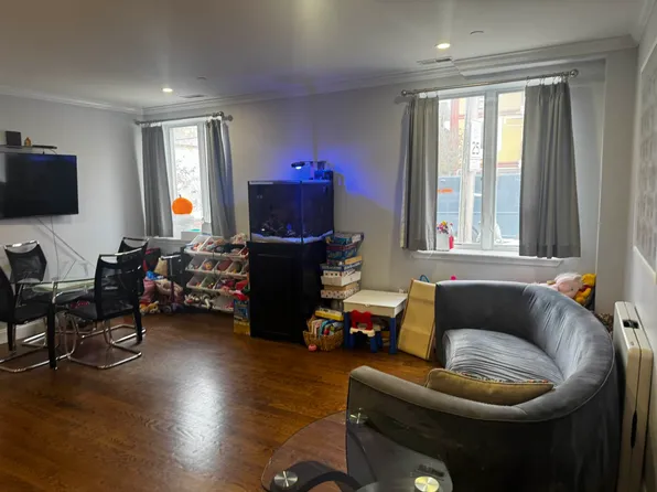 1762 East 19th Street image 2 of 17