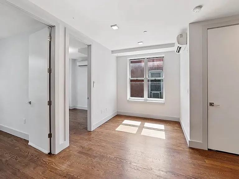 311 Woodbine St #2A — Photo 3