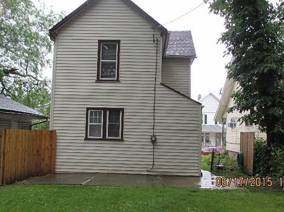 3rd image of 126 Livingston Ave