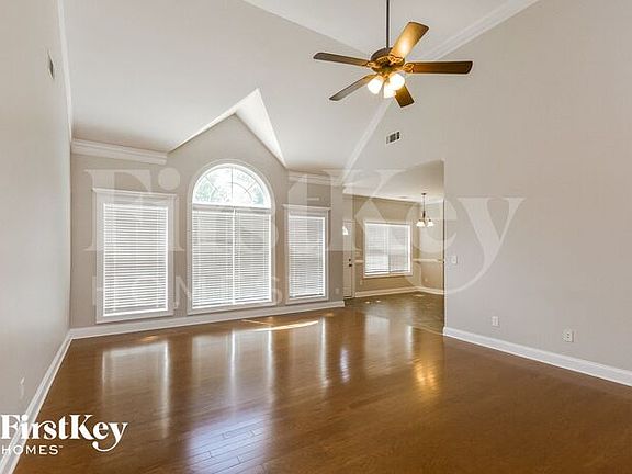 2nd image of 137 Nettie Ln