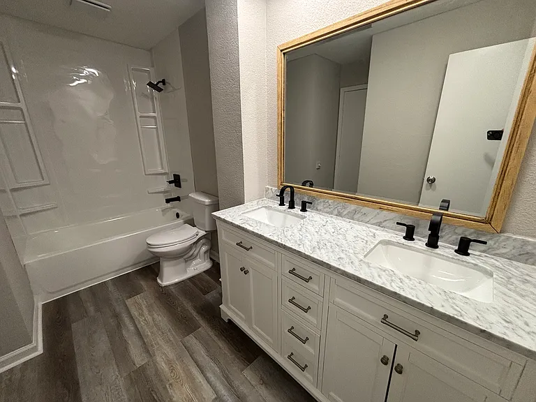 2904 NW Bristol Ct — Photo 6