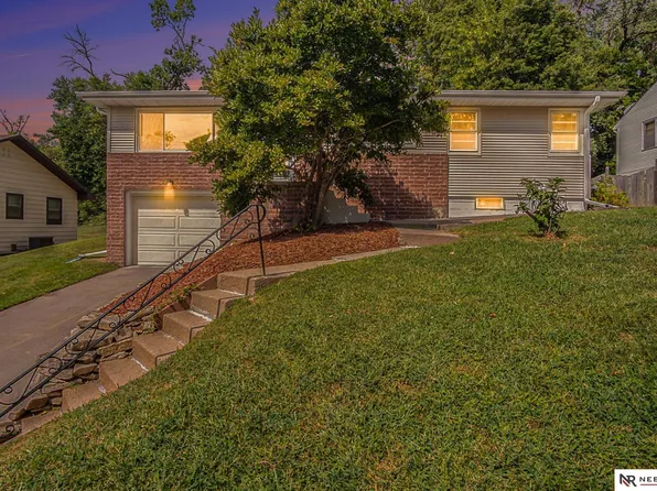 2110 Van Buren St, Bellevue, NE 68005