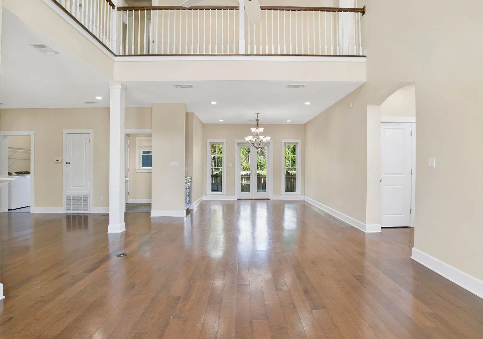 Sprawling Pensacola home close to NAS Pensacola, Downtown & Beaches! Community Pool! — Photo 4