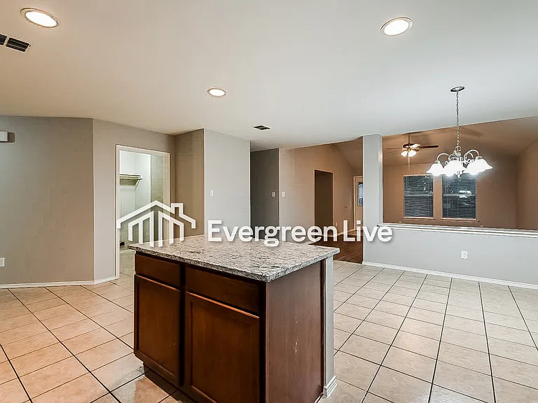 6624 Jollyn Ct — Photo 8