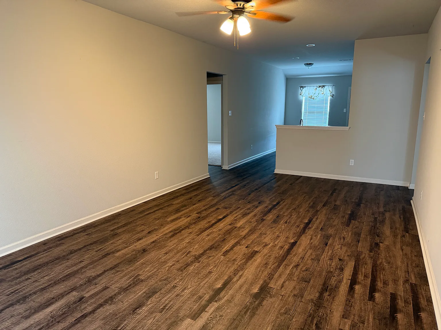 4 bed, 1640 sqft, $1,650 — Photo 2