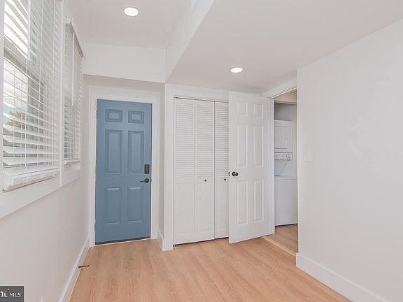 4th image of 1629 W Virginia Ave NE APT 3