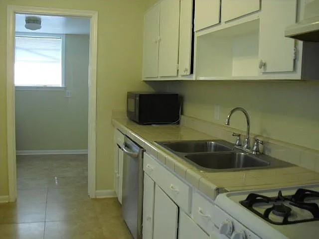 208 Pink St — Photo 6