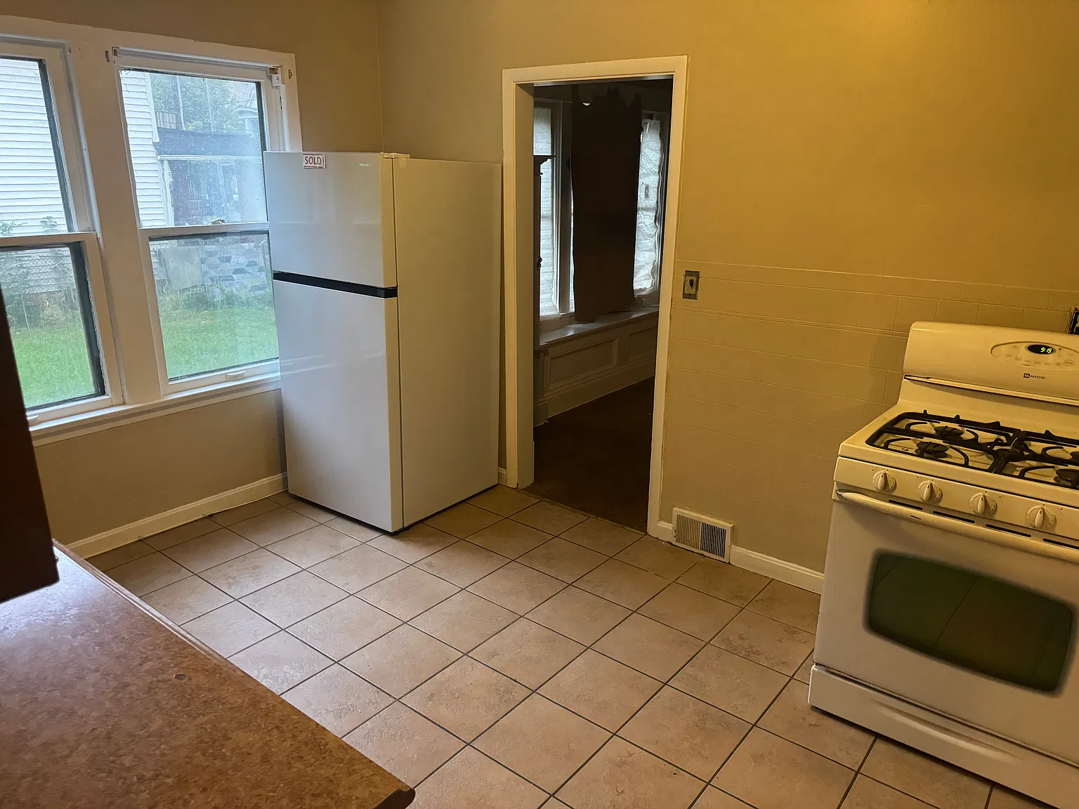 2 bed, 1086 sqft, $1,100 — Photo 4