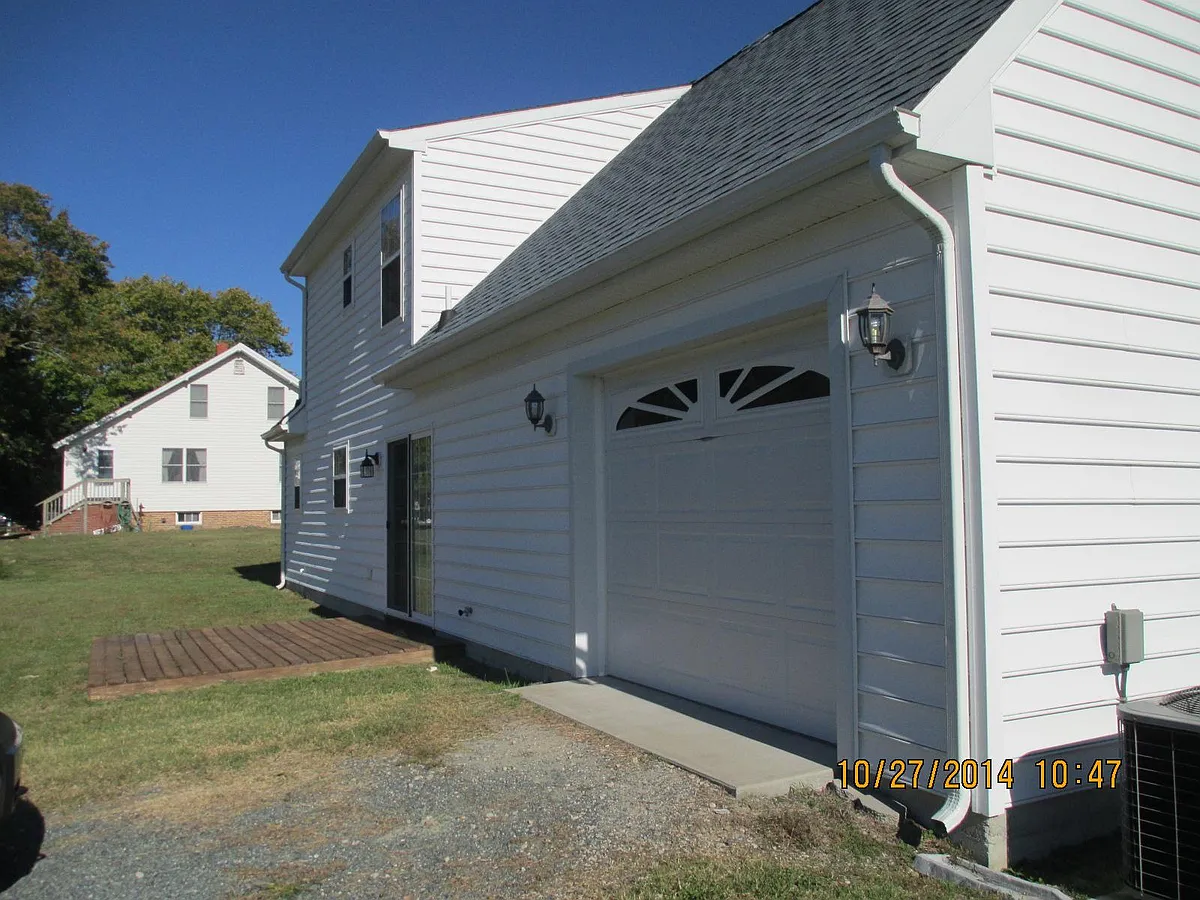 Building Photo - 506 Saint Lukes Rd