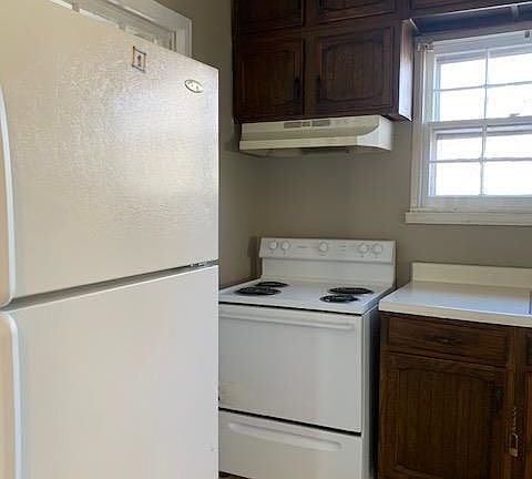 4th image of 605 Martin Luther King Jr St