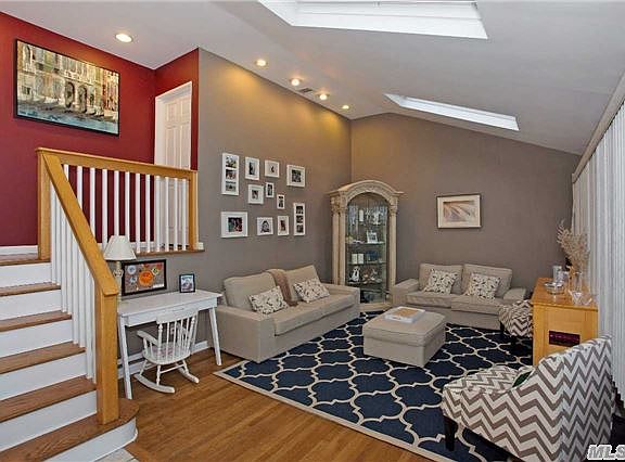 2nd image of 9 Berry Ct