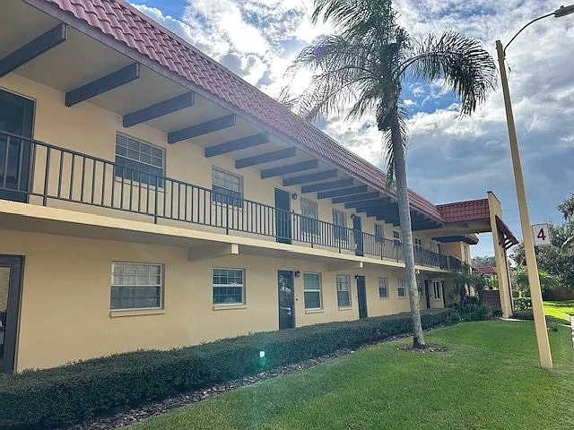 2 bed, 839 sqft, $1,450 — Photo 2