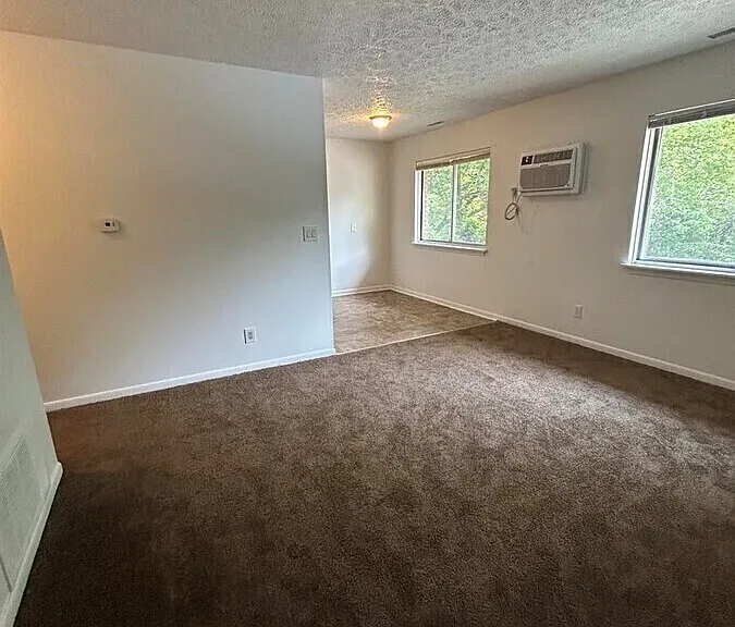 938 S Grove St #4 — Photo 3