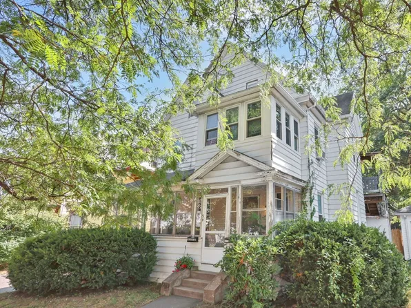 56 Laurel St, Holyoke, MA 01040