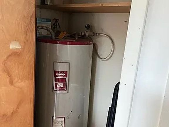 5th image of 27006 Ridge Ave