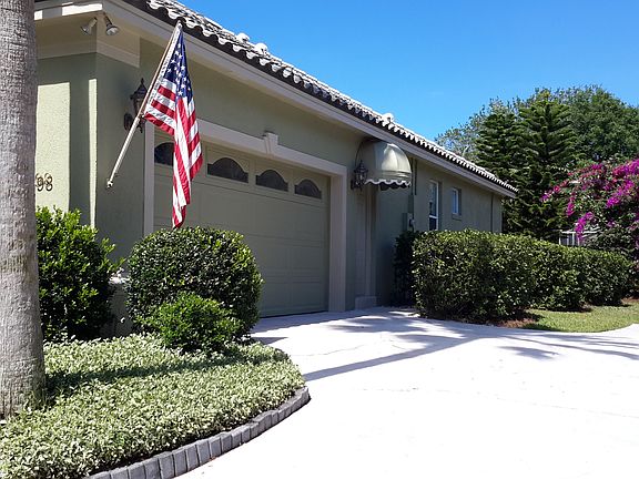 Oversized 2-Car Garage