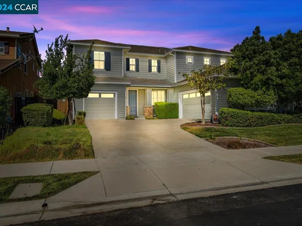 1368 Maple Dr, Oakley, CA 94561