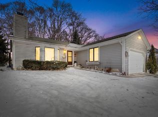810 East Marquette AVENUE, Oak Creek, WI 53154