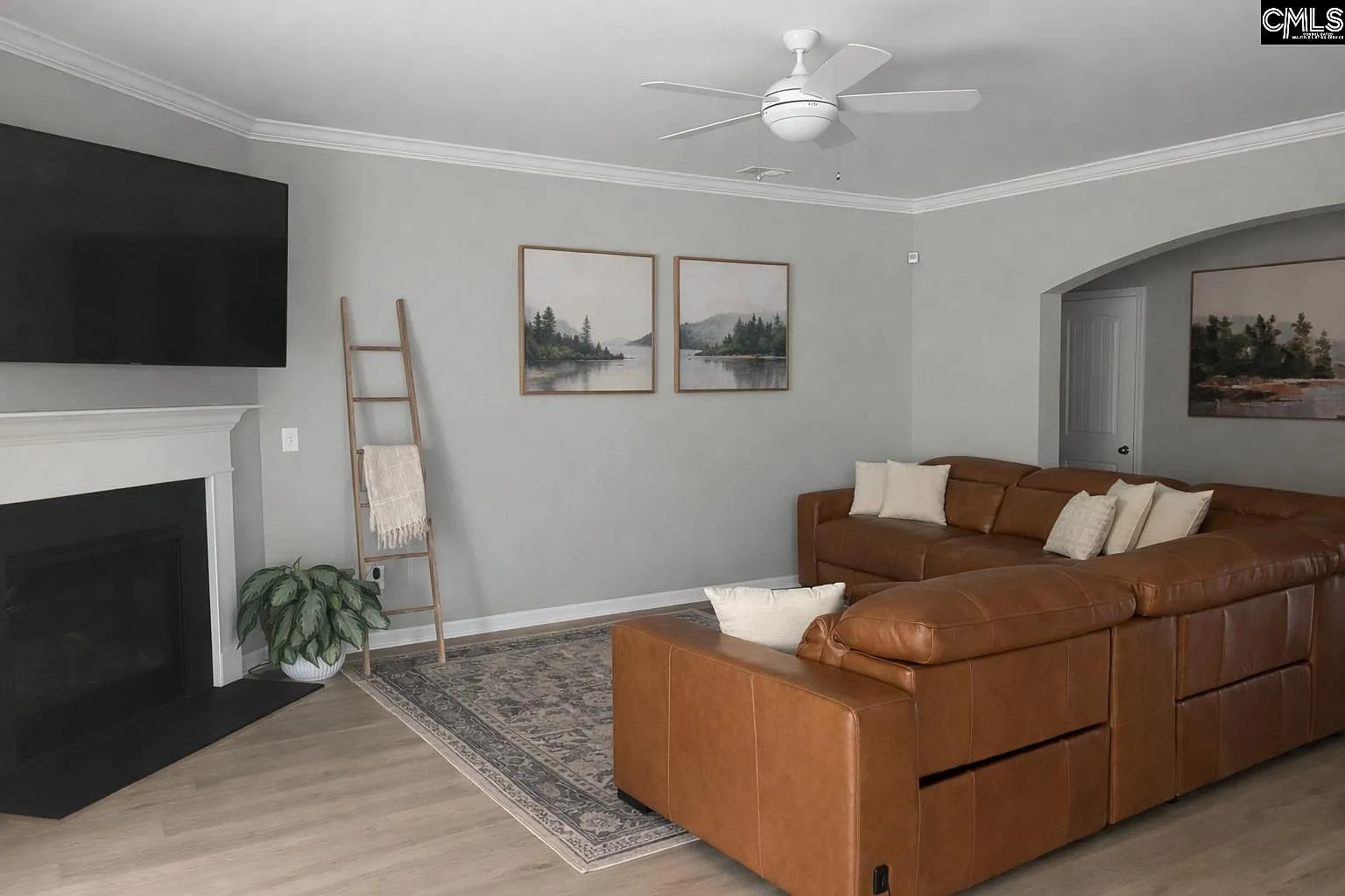 5 bed, 4197 sqft, $3,800 — Photo 3