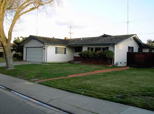 422 Woodstock Dr, Stockton, CA 95207