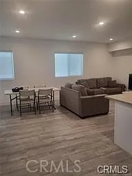 4 bed, 2000 sqft, $4,700 — Photo 3
