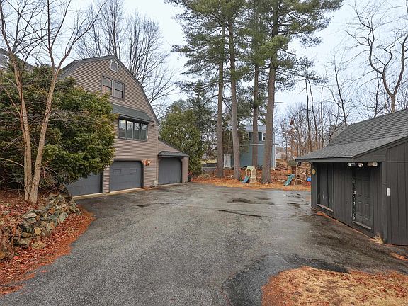 5th image of 10 Martha Drive