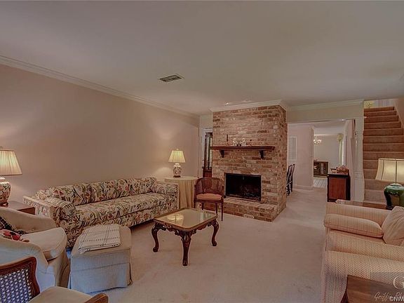 5th image of 60 Tealwood St