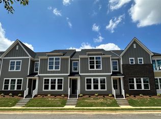 137 Carriage Club Dr #101, Mooresville, NC 28117