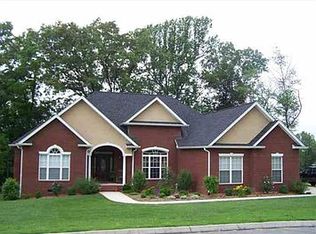 620 Longstreet Dr, Cookeville, TN 38506