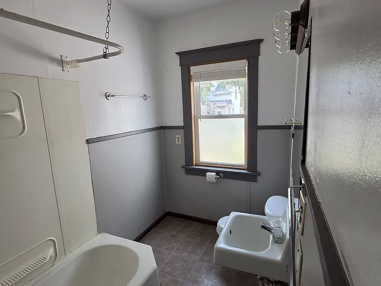 510 Prospect Ave #A — Photo 8