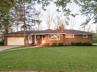 155 Bellingham Dr, Williamsville, NY 14221