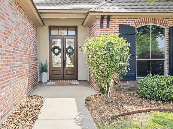 3rd image of 102 Beethoven Dr