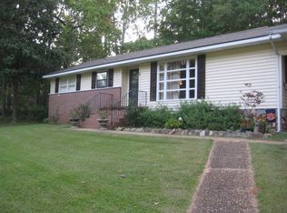 97 Hydrangea Cir, Alexander City, AL 35010