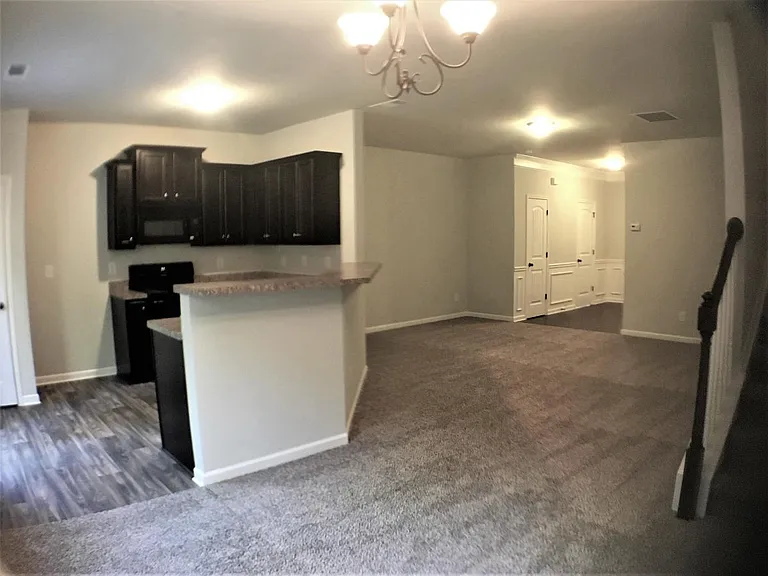 690 Oakside Pl — Photo 6