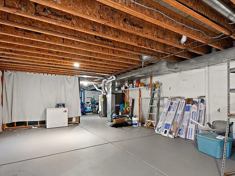 2475 Saint Paul Dr — Photo 31