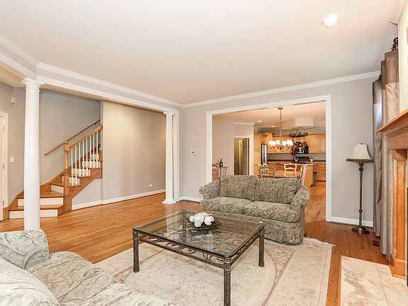 3rd image of 212 S Cass Ave