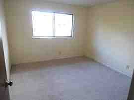 3rd image of 3012 Buckingham Ln #22