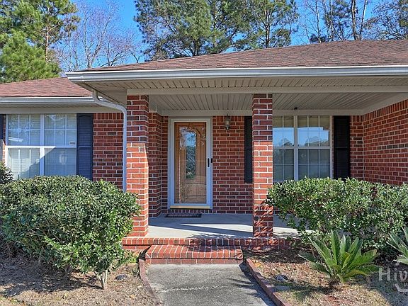 3rd image of 106 Glen Oaks Drive