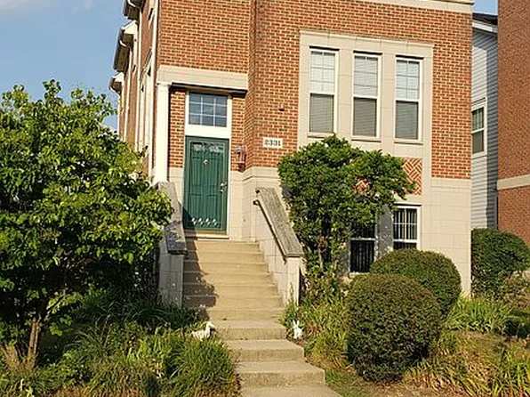 2331 Poppy Ln, Glenview, IL 60026