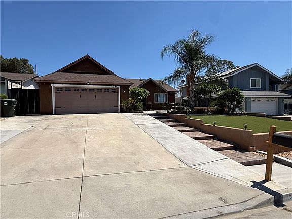 3rd image of 5948 Quiroz Dr