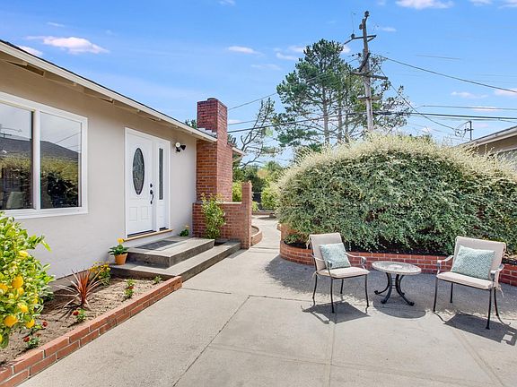 2nd image of 2551 Fleetwood Dr